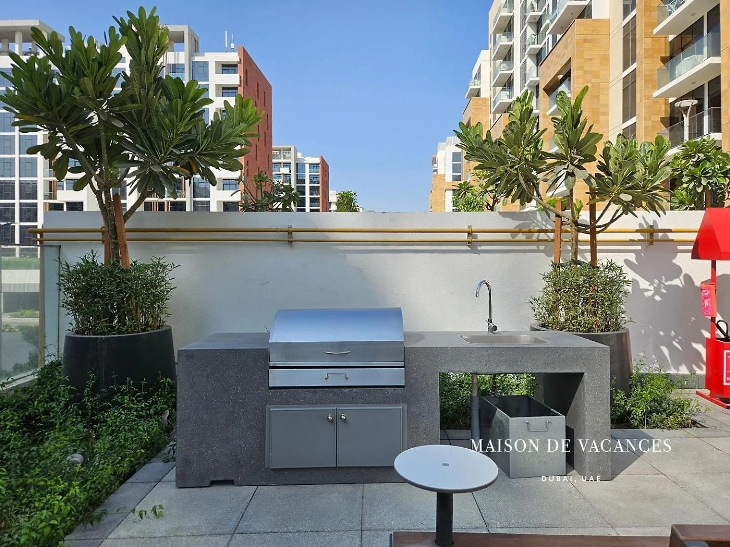 Pool View Studio 10Mins From Dubai Mall Apartment